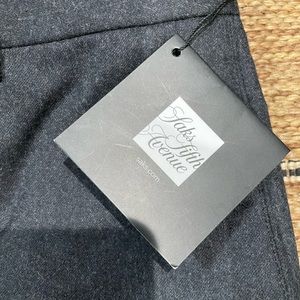 BRAND NEW SAKS FIFTH AVENUE 100% WOOL Dress pants.